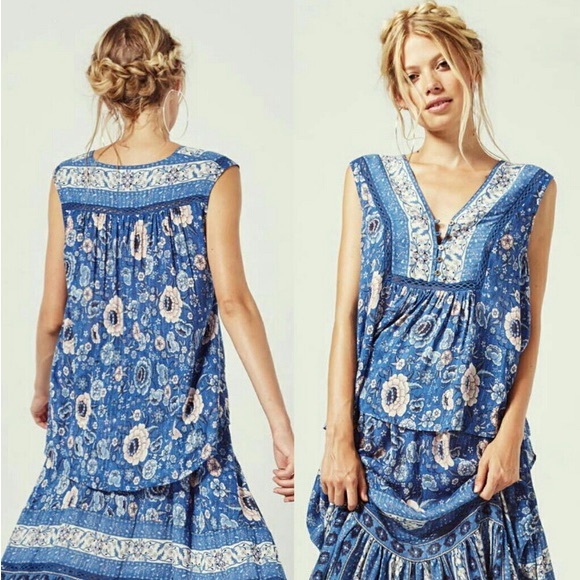 EUC Spell & the Gypsy Collective Navy Blue Zahara Sleeveless Blouse - Picture 3 of 16